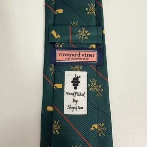 Vineyard Vines Men's Recent Tie Rugby Crest Whale Green Silk 2.5 (W) x 58.5" (L)